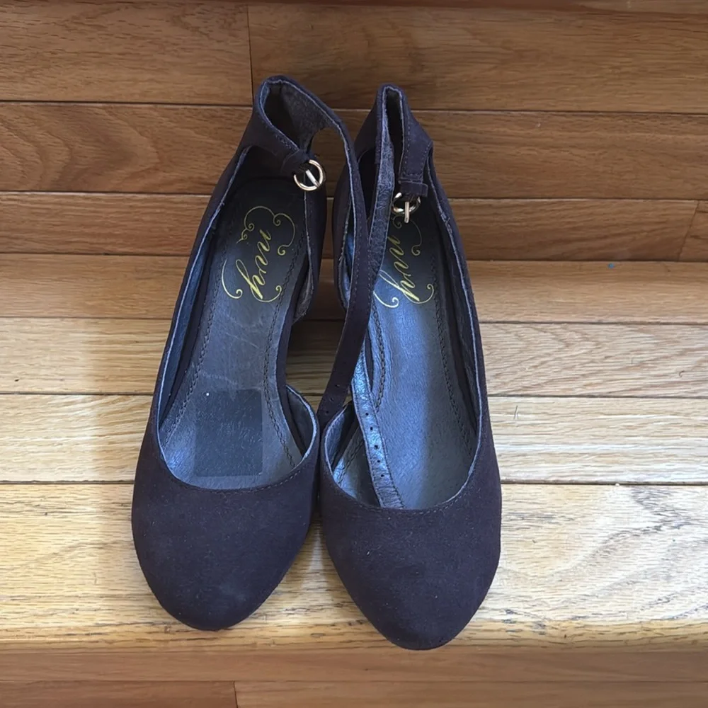 4 For $25 BLOWOUT SALE🔥🔥 Pumps Sizes 7.5 Black Brown Tan Colors